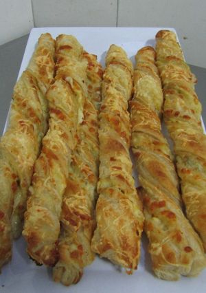 Una foto de Palitos de hojaldre de queso