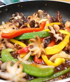 bạch tuộc xào chua ngọt