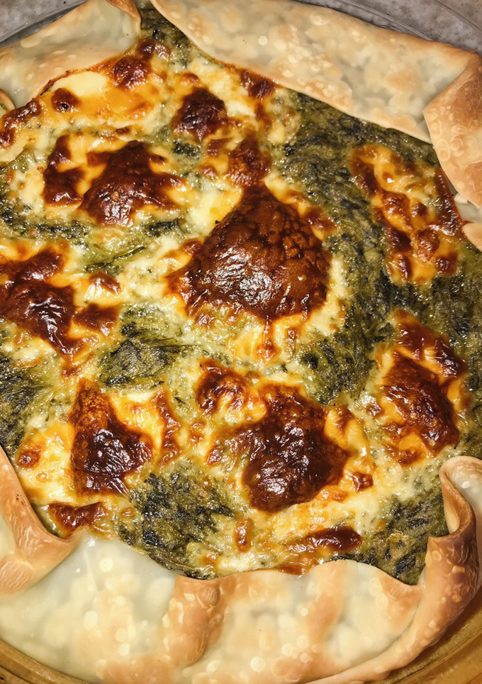 Una foto de Tarta de Acelga y Salsa Blanca