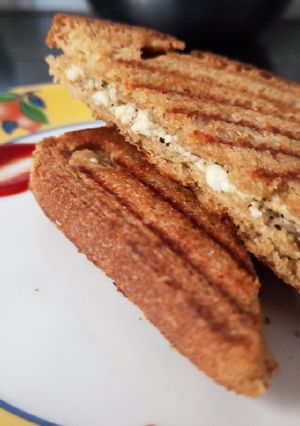 A picture of Paneer cheese grilled sandwich.