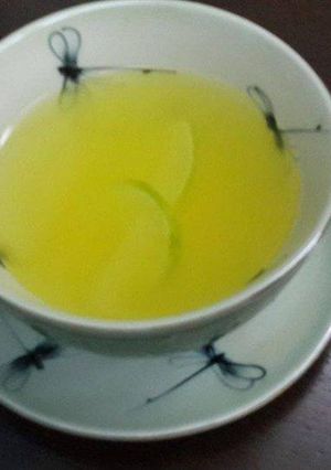 Hình của món Tinh bột nghệ pha chanh.