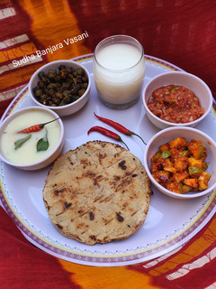 જુવાર ભાખરી (Sorghum Bhakhari recipe in Gujarati) રેસીપી મુખ્ય ફોટો