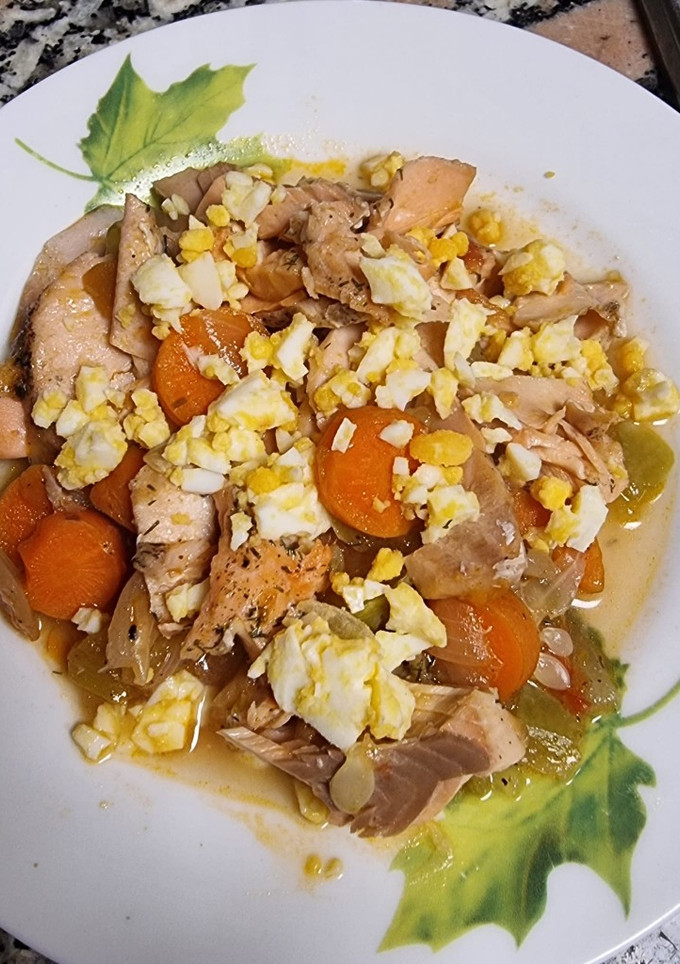 Una foto de Cazuela de salmón y verduras TM31
