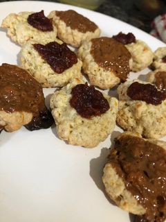 Una foto de Pepas de membrillo y dulce de leche sin manteca