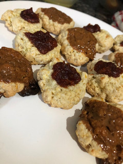 Una foto de Pepas de membrillo y dulce de leche sin manteca