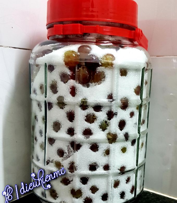 Hình của món Ngâm rượu nho.