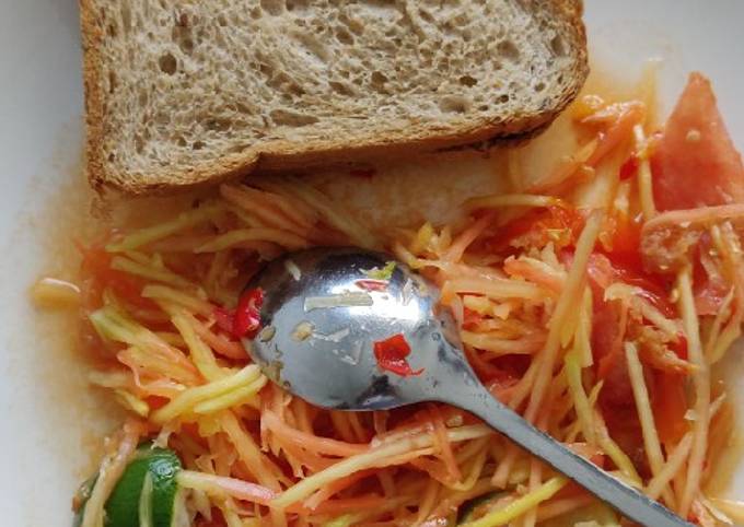 Resep: Thai papaya salad (som tum) Ekonomis Untuk Jualan