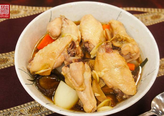 Steamed Chicken with Mushroom and Vegetables