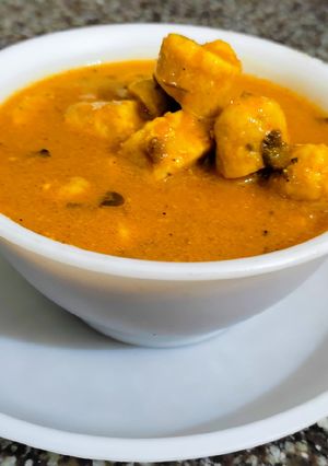 A picture of Gatte ki sabzi (without onion, garlic).
