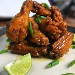A picture of Honey Malibu chicken wings.