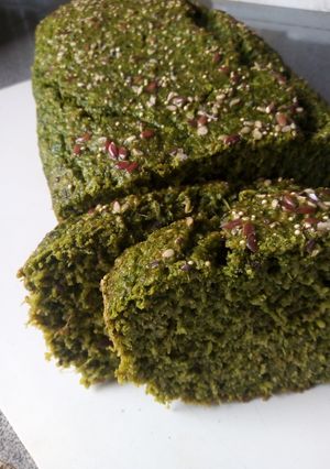 Una foto de Pan de molde integral de Espinaca