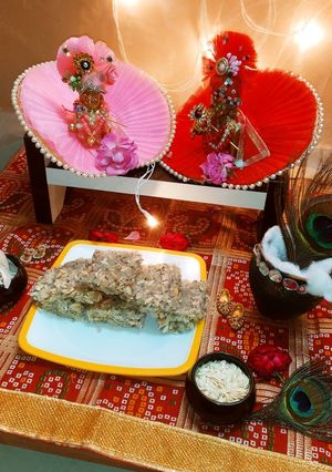 मावा गोला बर्फी (mawa gola barfi recipe in Hindi) रेसिपी मुख्य फोटो