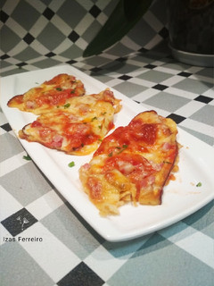 Una foto de Pizza mar y tierra. (Sin gluten)