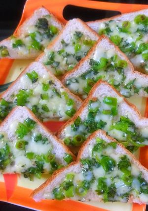 A picture of Cheese Chilli Toast.
