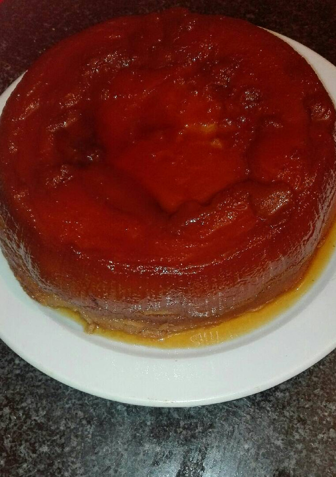 Una foto de Flan de turrón de yema tostada en la olla GM