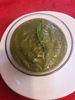 Una foto de Salsa pesto fácil