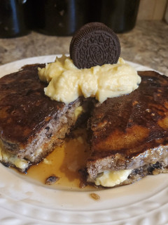 A picture of Brad's copycat IHOP oreo pancakes w/ custard creme.