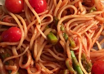 How To Serving Recipe Spaghetti with Asparagus and cherry tomatoes Very Delicious