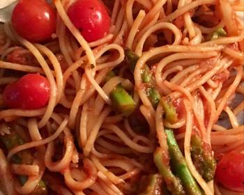 Without Fail Serving Recipe Spaghetti with Asparagus and cherry tomatoes Delicious