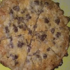 A picture of Homemade beef pizza.