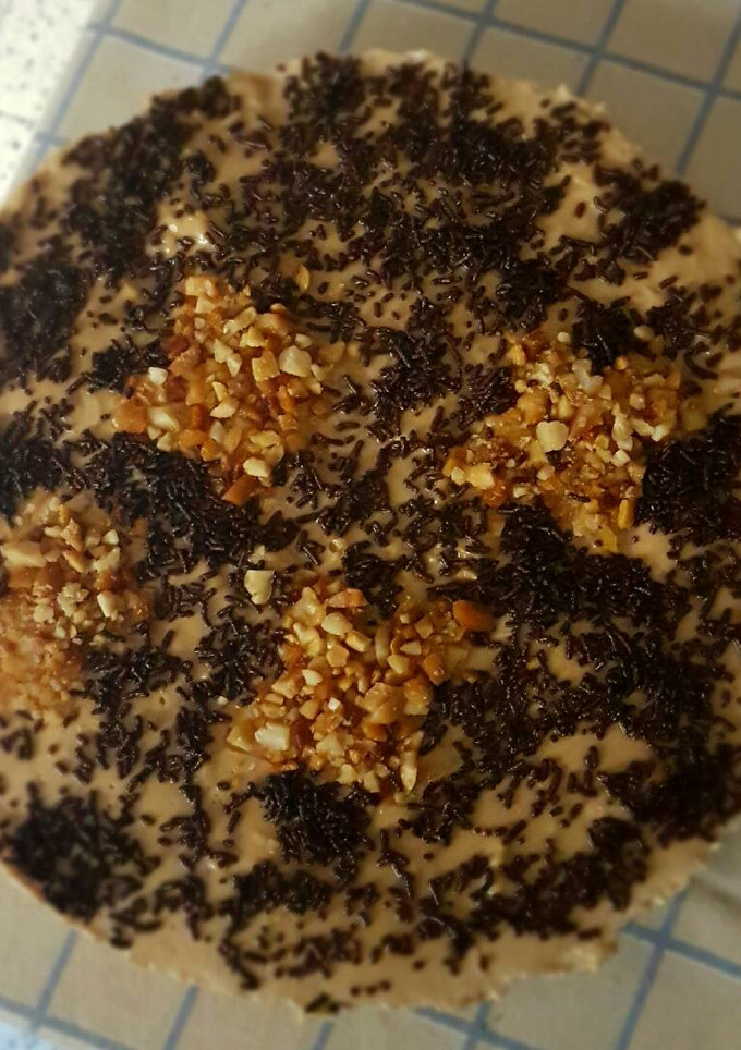 Una foto de Tarta de turrón sin azúcar