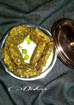 A picture of Banana blossom fritters.