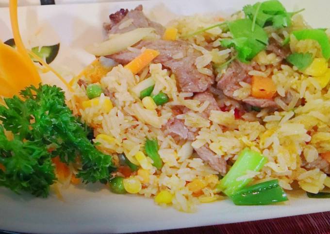 Beef & Chorizo Fried Rice with Pineapple.π²π¨ππππ₯ππΆ
