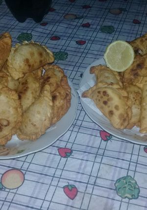 Una foto de Empanadas fritas con ingredientes reciclados!!!