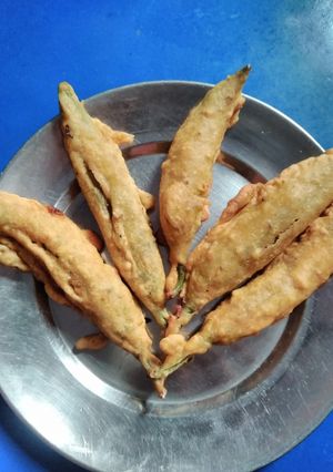 A picture of Mirchi pakore.