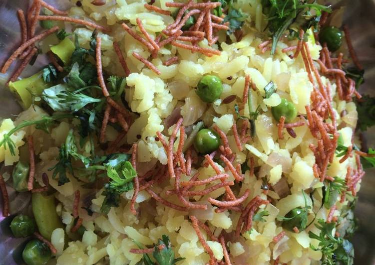 Step-by-Step Guide to Prepare Quick Matar Poha