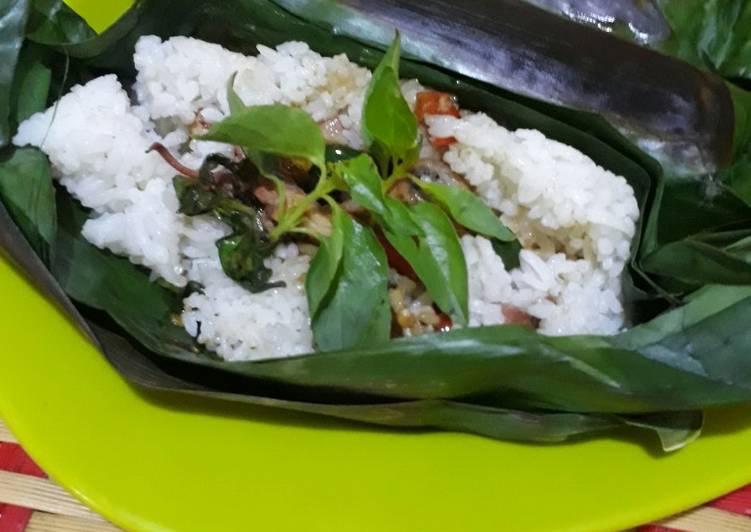 Nasi Bakar Cumi Asin