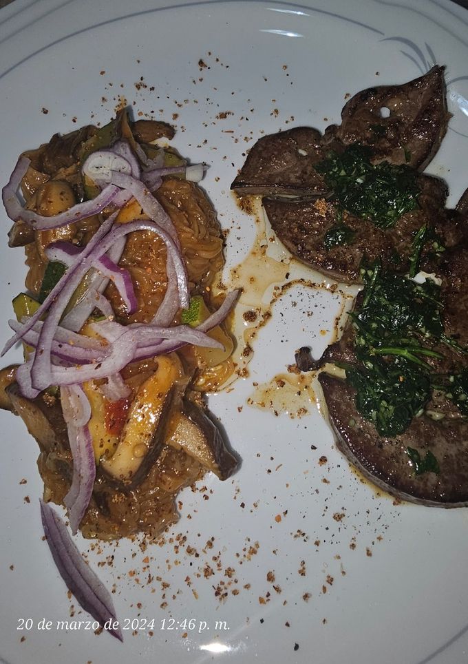 Una foto de Hígado de cordero y fideos de arroz