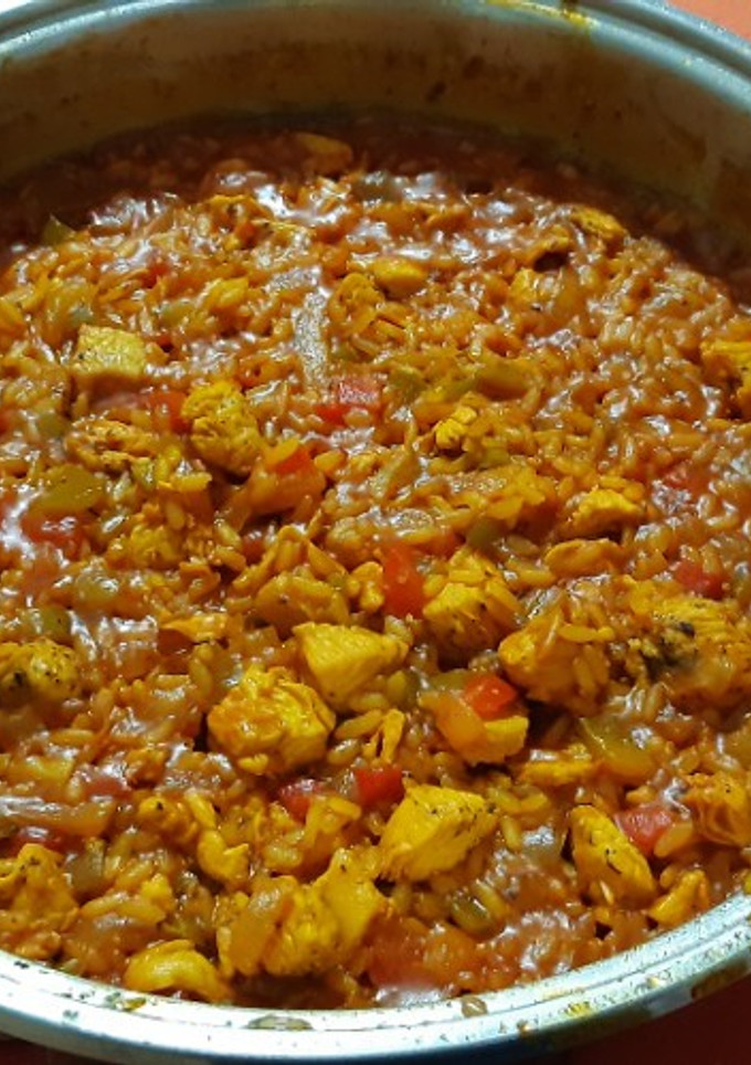 Una foto de Arroz con pollo