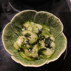 Japanese Wakame and Cucumber Pickles (わかめときゅうりの酢の物) A picture of Japanese Wakame and Cucumber Pickles (わかめときゅうりの酢の物).