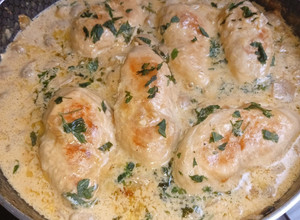 Foto principal de Pechugas de pollo en salsa de Champiñones