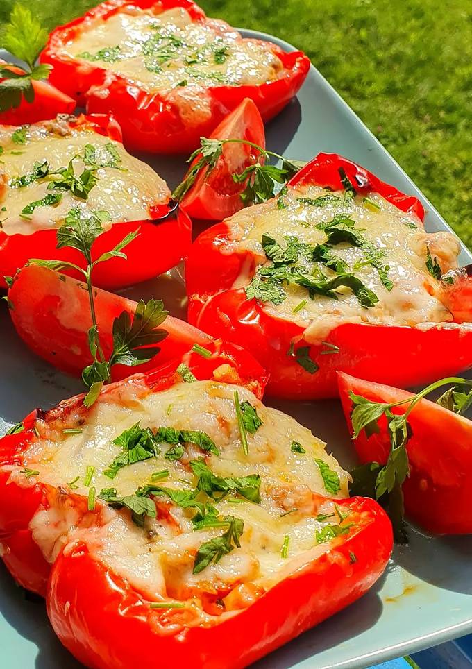 Перець фарширований з куркою і кабачком