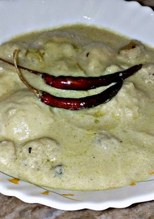A picture of Rasogolla Rezala.