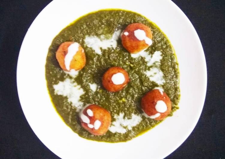 Paneer Kofta In Spinach Gravy