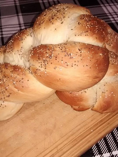 Una foto de Pan Jalá En maquina de Pan