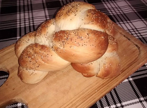 Una foto de Pan Jalá En maquina de Pan