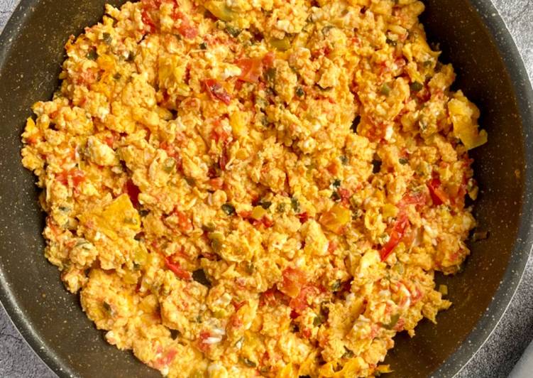 How to Make Any-night-of-the-week Tomato onion eggs