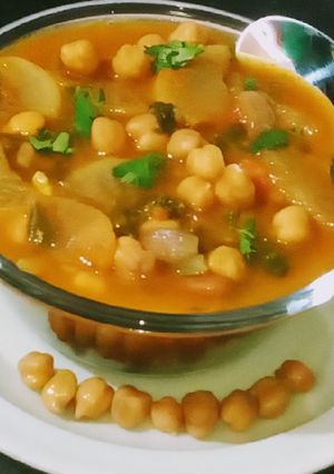 এশিয়ান চিকপি ভেজিস স্ট্যু (Asian chickpea stew recipe In Bengali) রেসিপির প্রধান ছবি