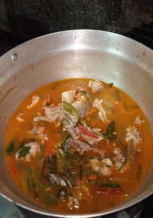 รูปของ ต้มยำโครงไก่ปลากระป๋อง
