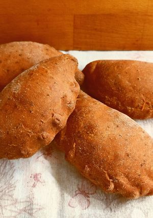 A picture of Quick Mini Calzones with Provola and Ham.
