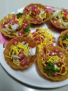 બાસ્કેટ ચાટ (Basket Chaat Recipe In Gujarati) રેસીપી મુખ્ય ફોટો