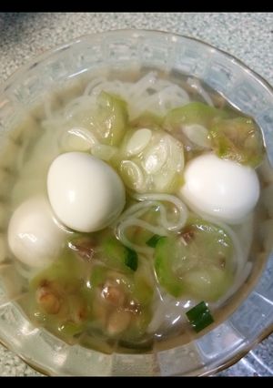 Foto resep Sup Oyong (Bihun, Telur Puyuh)
