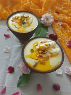 केसरिया लस्सी (kesariya lassi recipe in Hindi) रेसिपी मुख्य फोटो