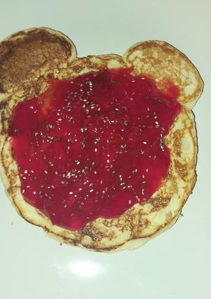 Una foto de Mermelada casera de ciruela con chía 😊😋