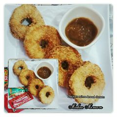 A picture of Bread donuts.