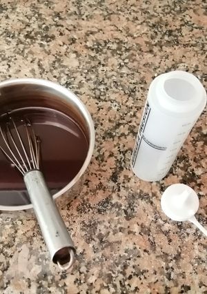 Una foto de Hacer sirope de chocolate fácil